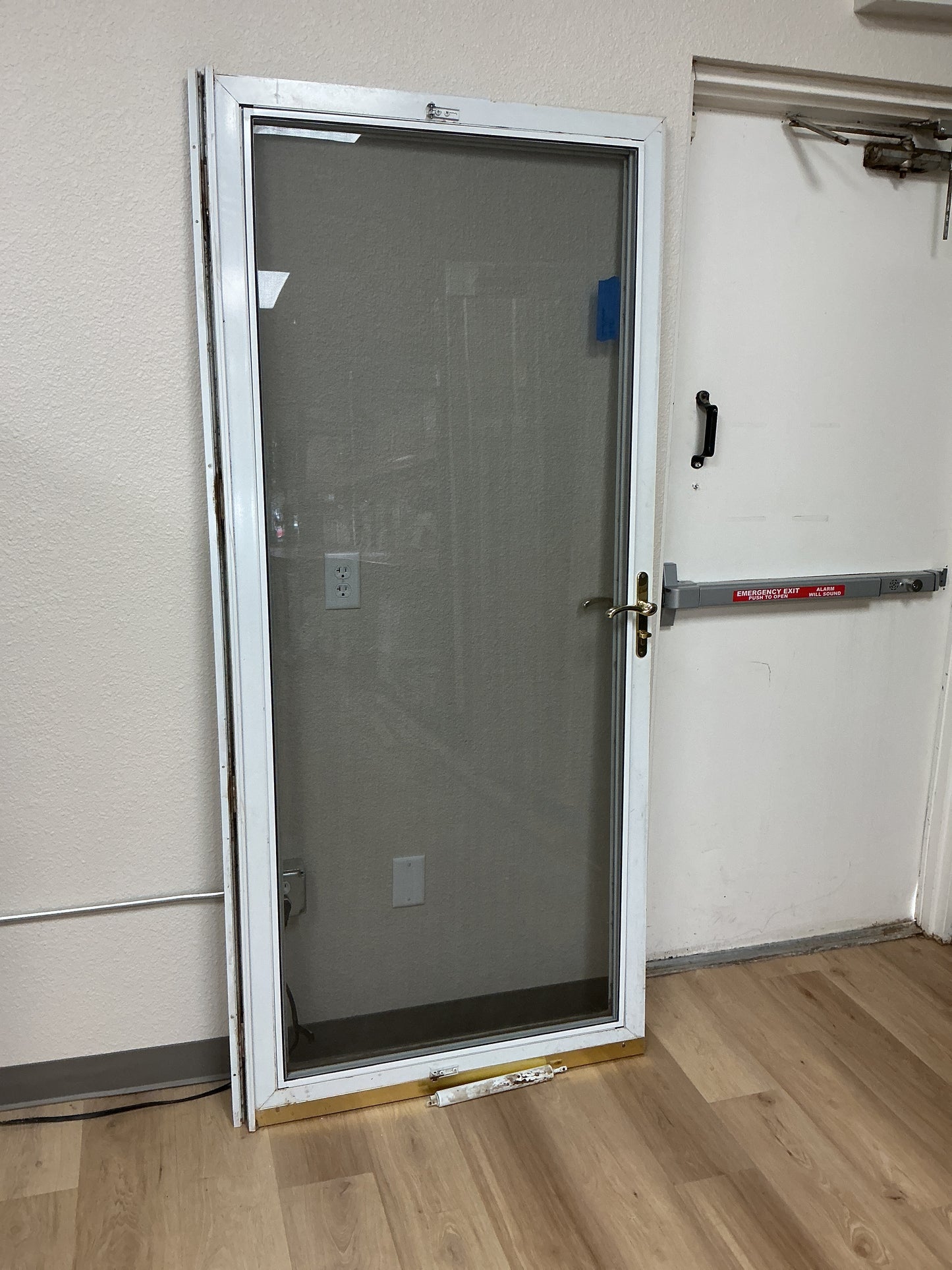 Full View Aluminum Storm Door w Screen 36” x 80”