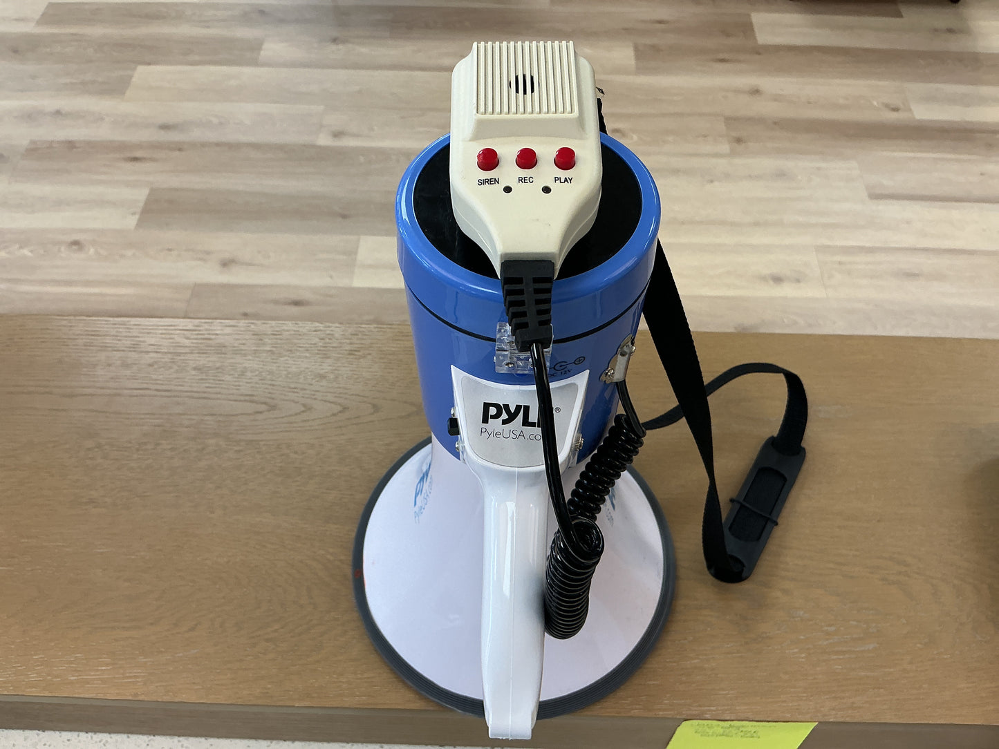 Pyle Megaphone w/Rechargeable Battery