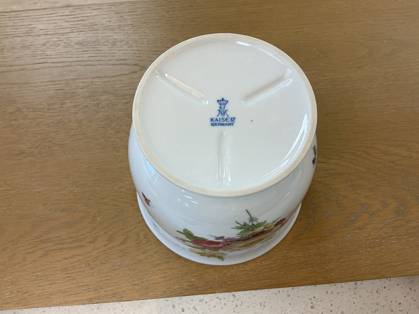 Vintage Kaiser West Germany Porcelain Cache Pot