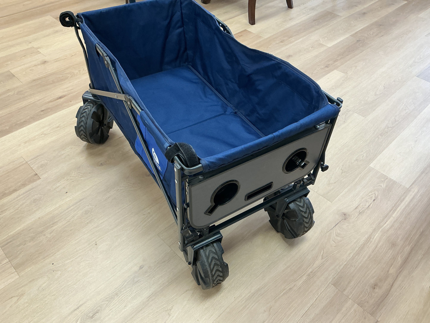 Sierra Deluxe Collapsible Wagon