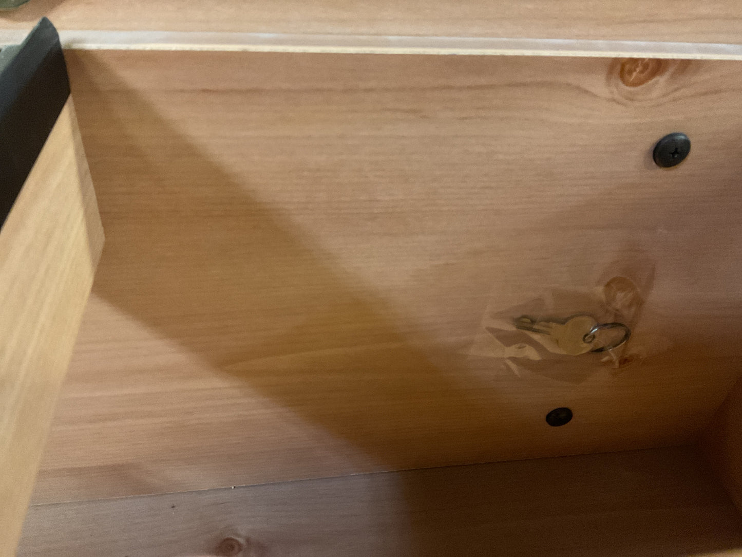 Pine 2 Drawer Lateral File Cabinet w/Key