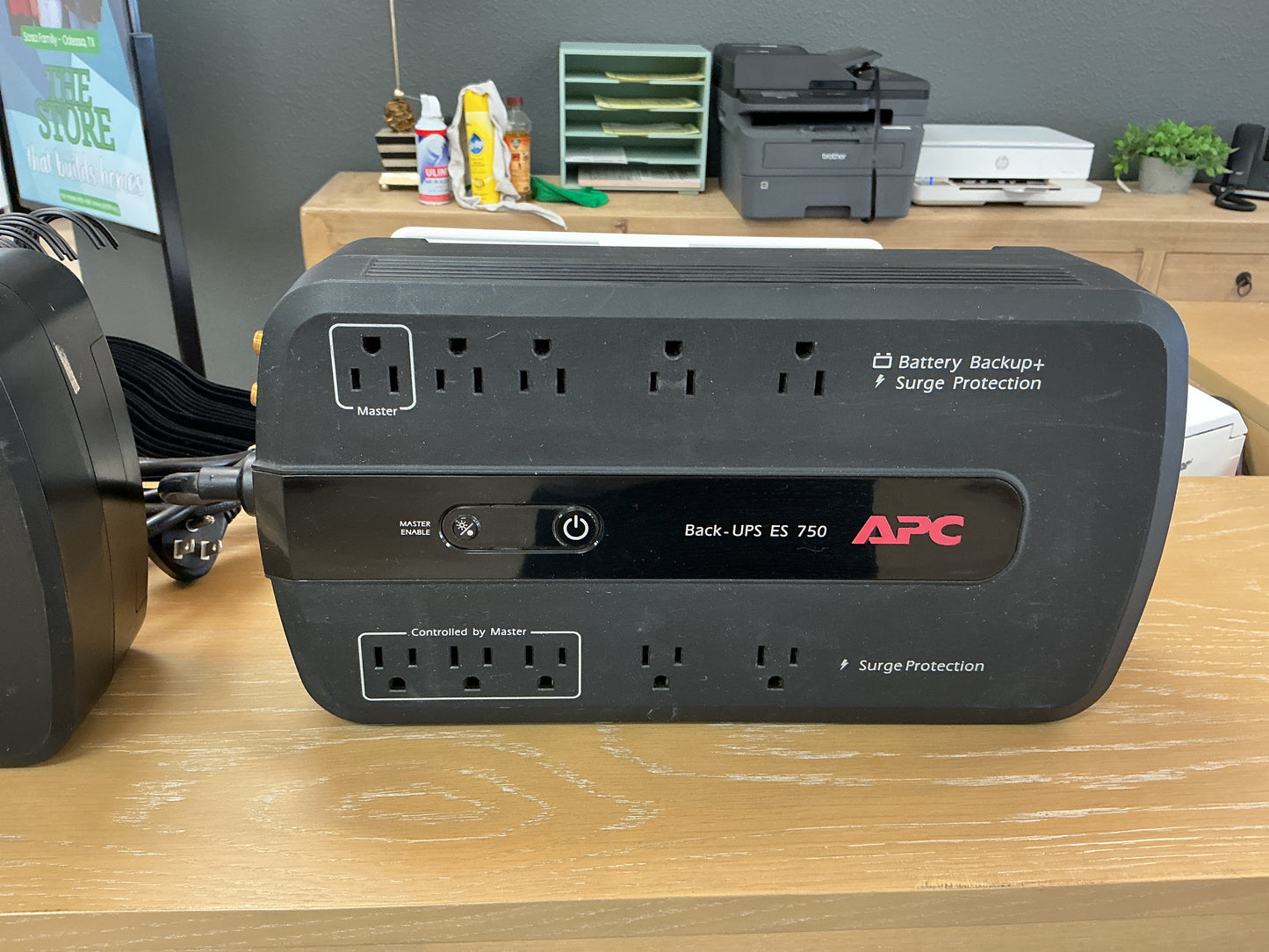 APC Battery Backup & Surge Protection