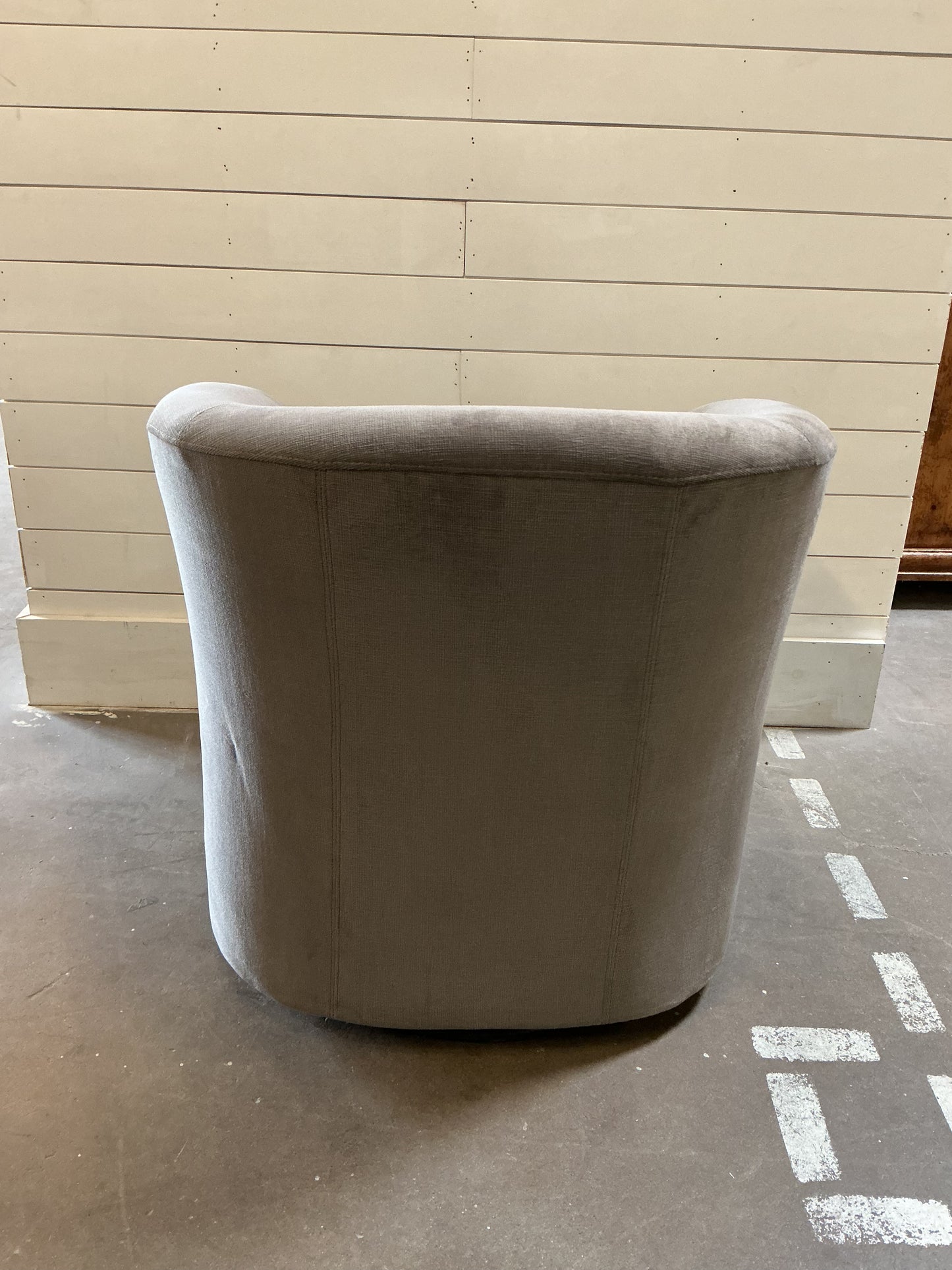 Elizabeth Upholstered Swivel Barrel Chair