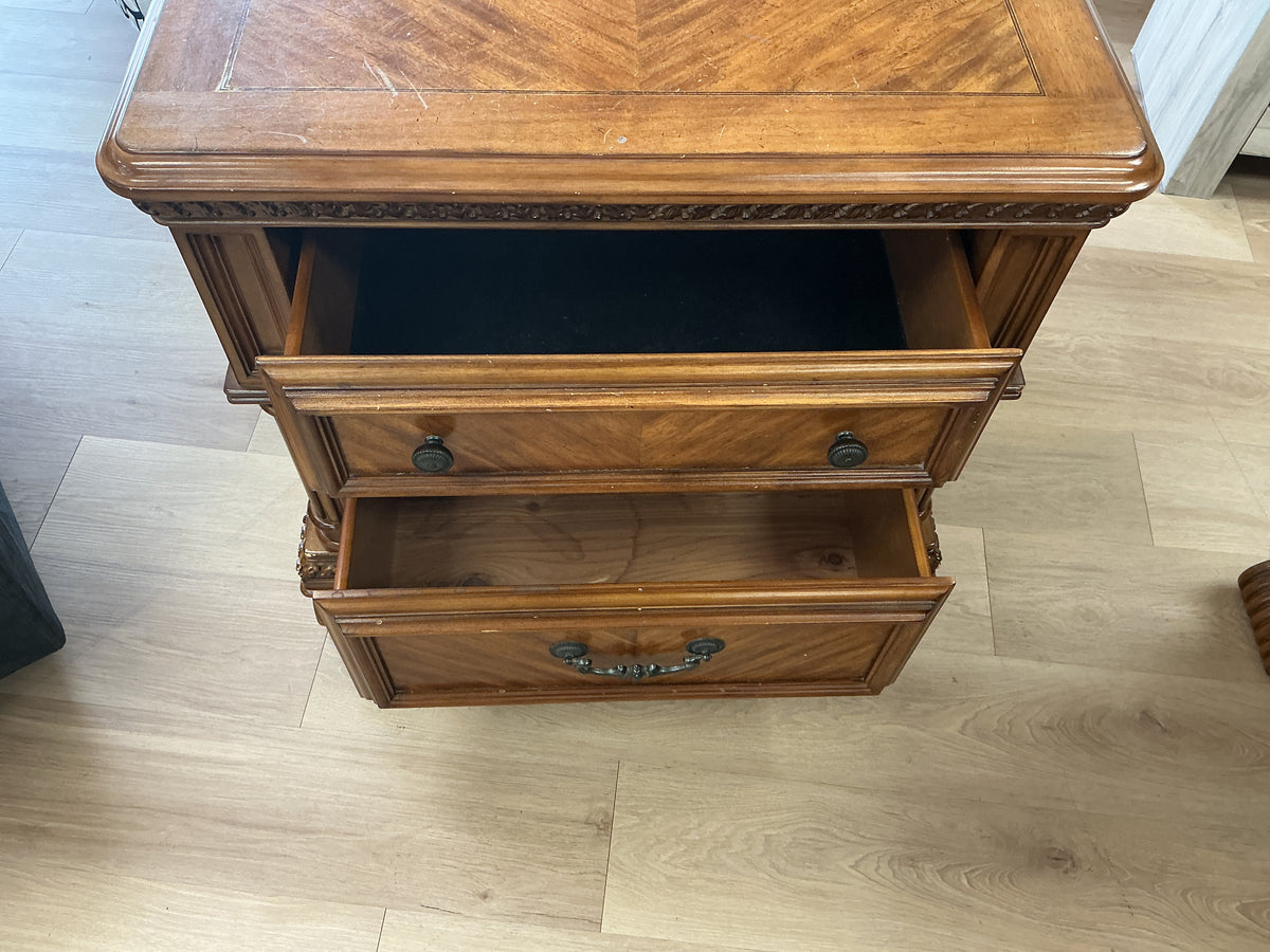 2 Drawer Nightstand