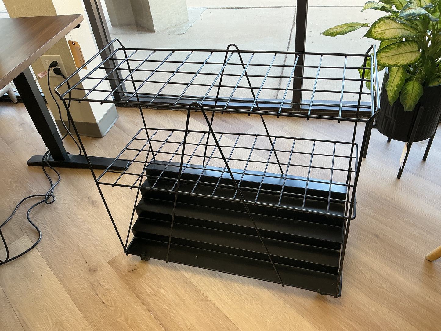 Roll Wire 60 Slot Map Holder