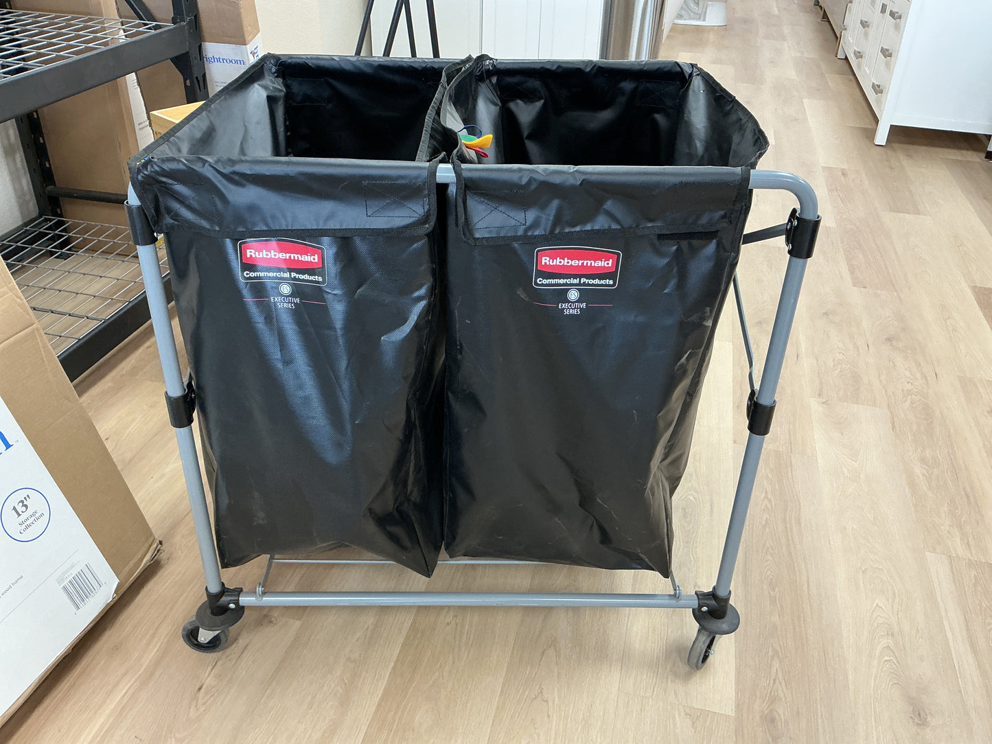 Rubbermaid Collapsible Cart