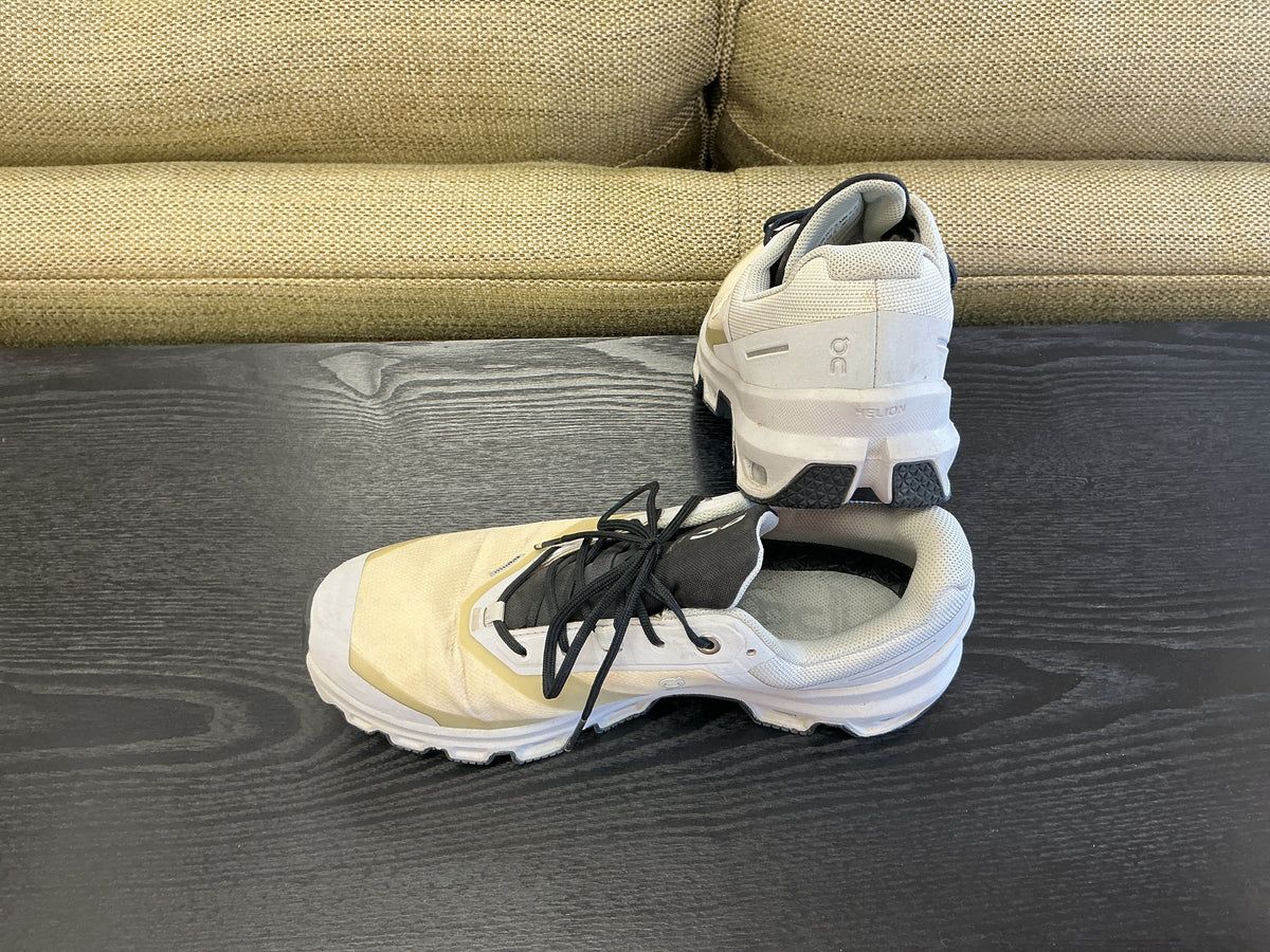 On Cloud Running Waterproof Low Profile