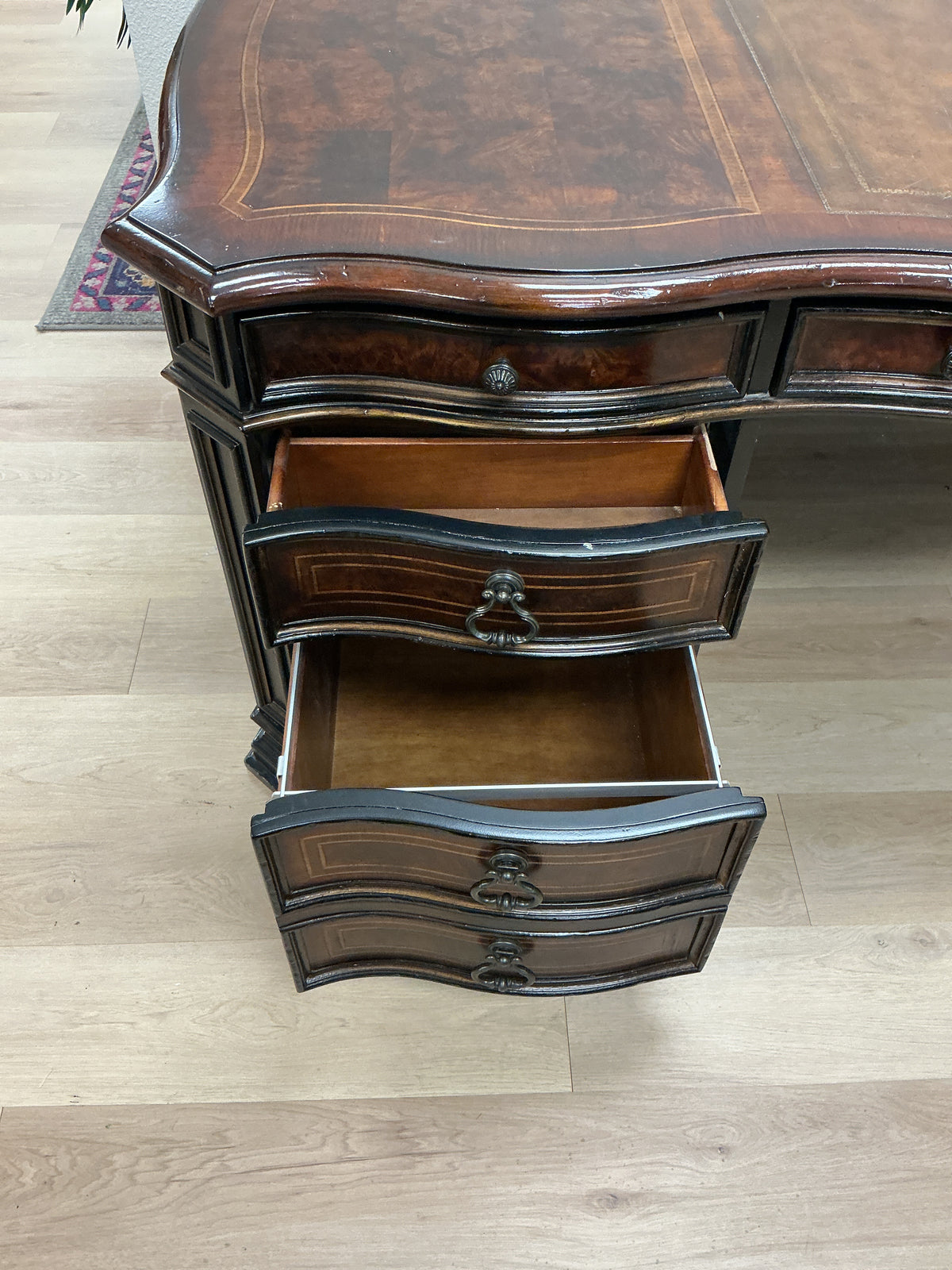 Hooker Traditional Executive Desk w/Leather Writing Top