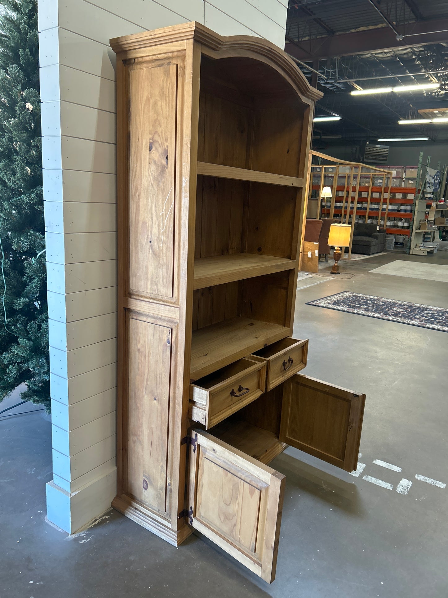 En Hecho Wood Cabinet w/Storage