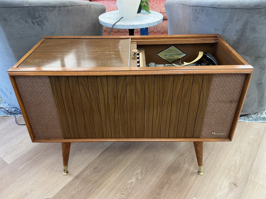 Magnavox Micromatic Record Player