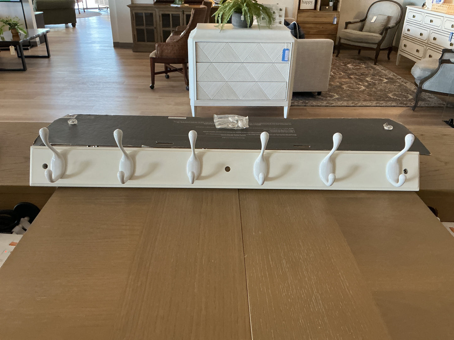 White Ceramic 6 Hook & Rail System