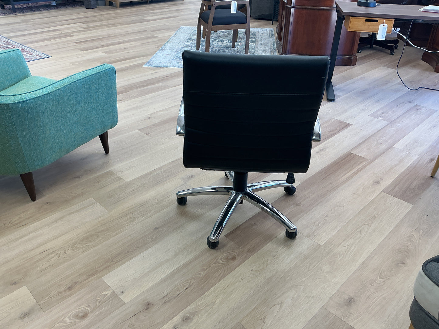 Mid Back Executive Chair