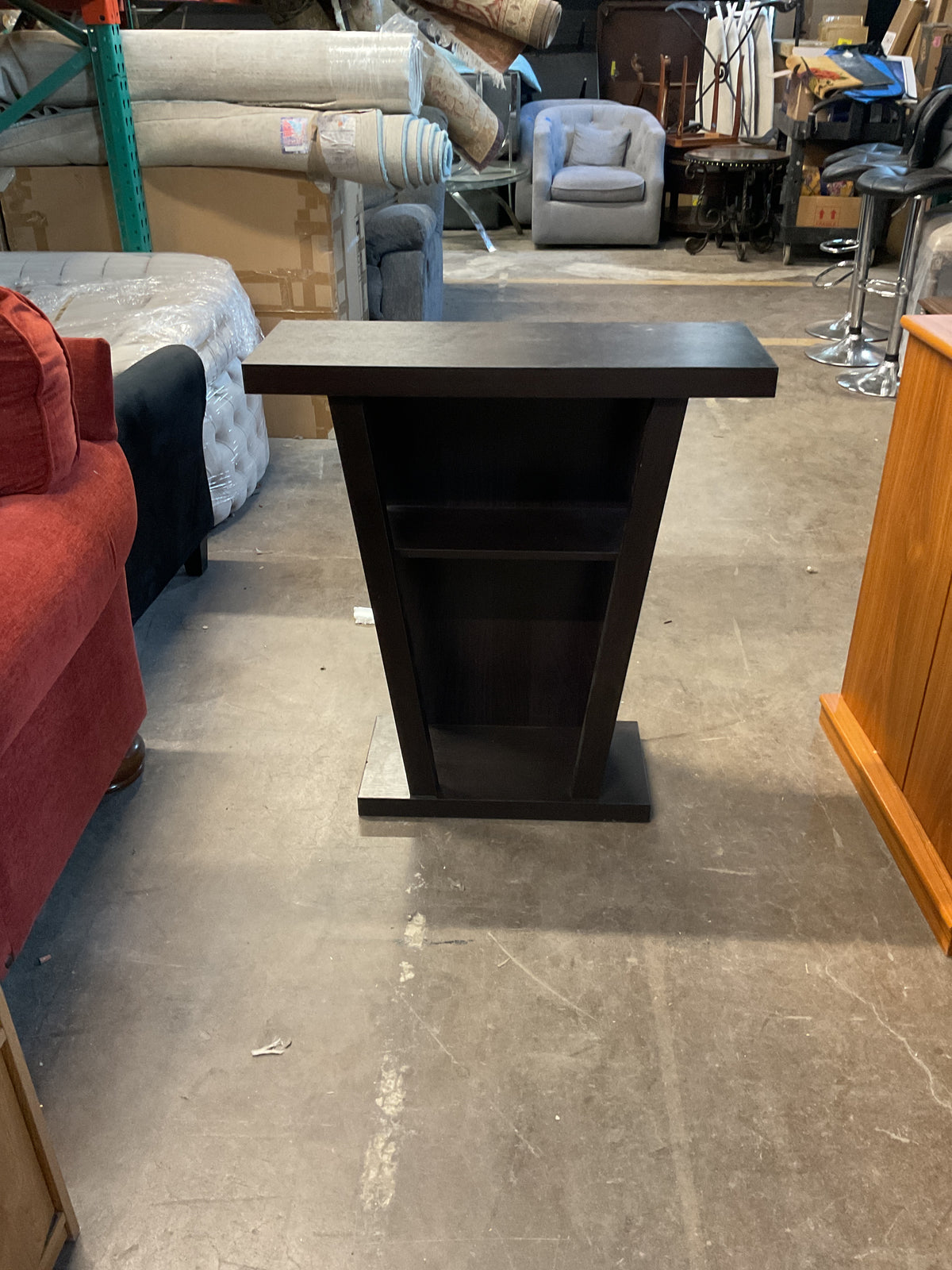 Furnifact V-Shaped Console Table