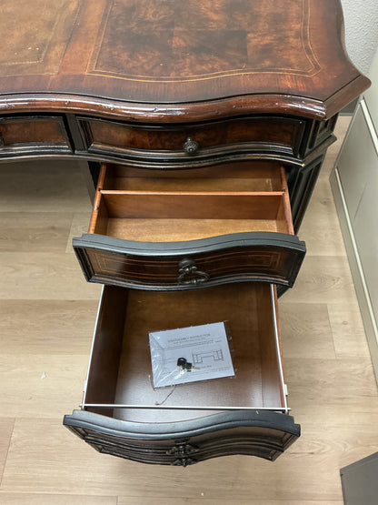 Hooker Traditional Executive Desk w/Leather Writing Top
