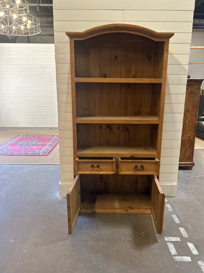 En Hecho Wood Cabinet w/Storage