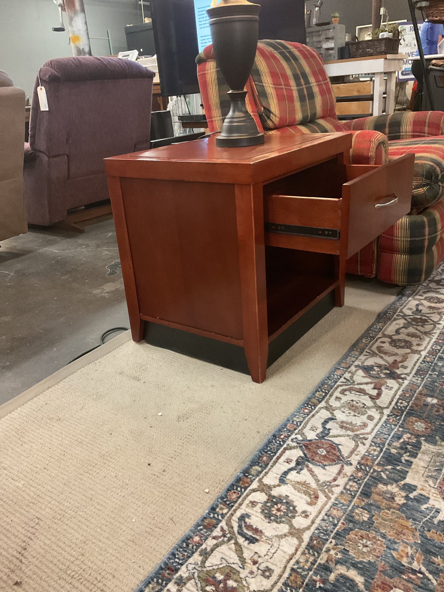 1-Drawer Nightstand