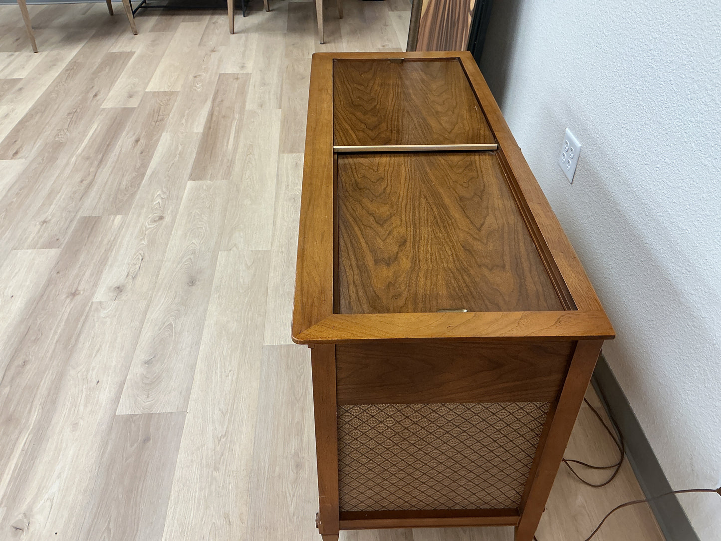 Vintage Magnavox Astro Sonic Stereo Console