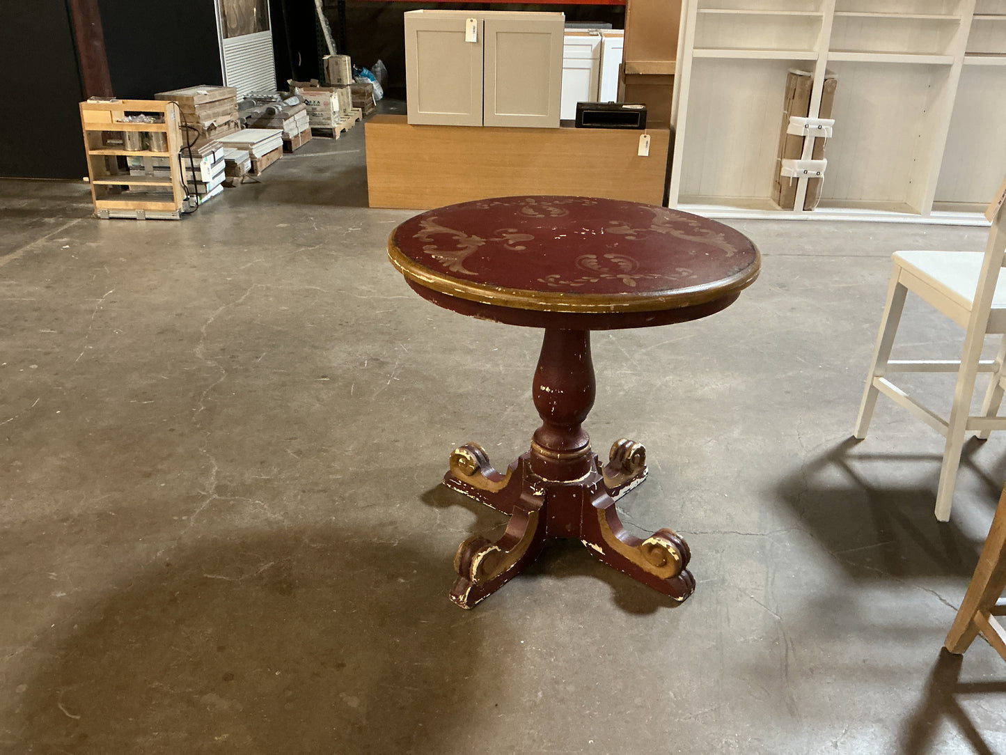 Hooker Round Pedestal Table