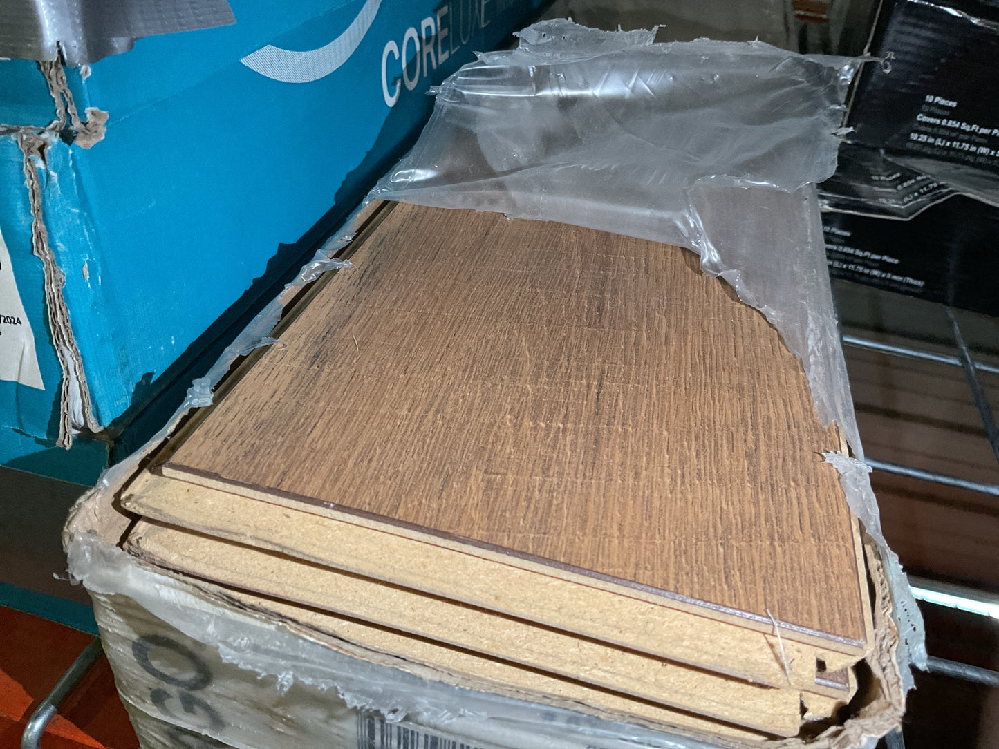 Pergo Vinyl Plank (1 box)