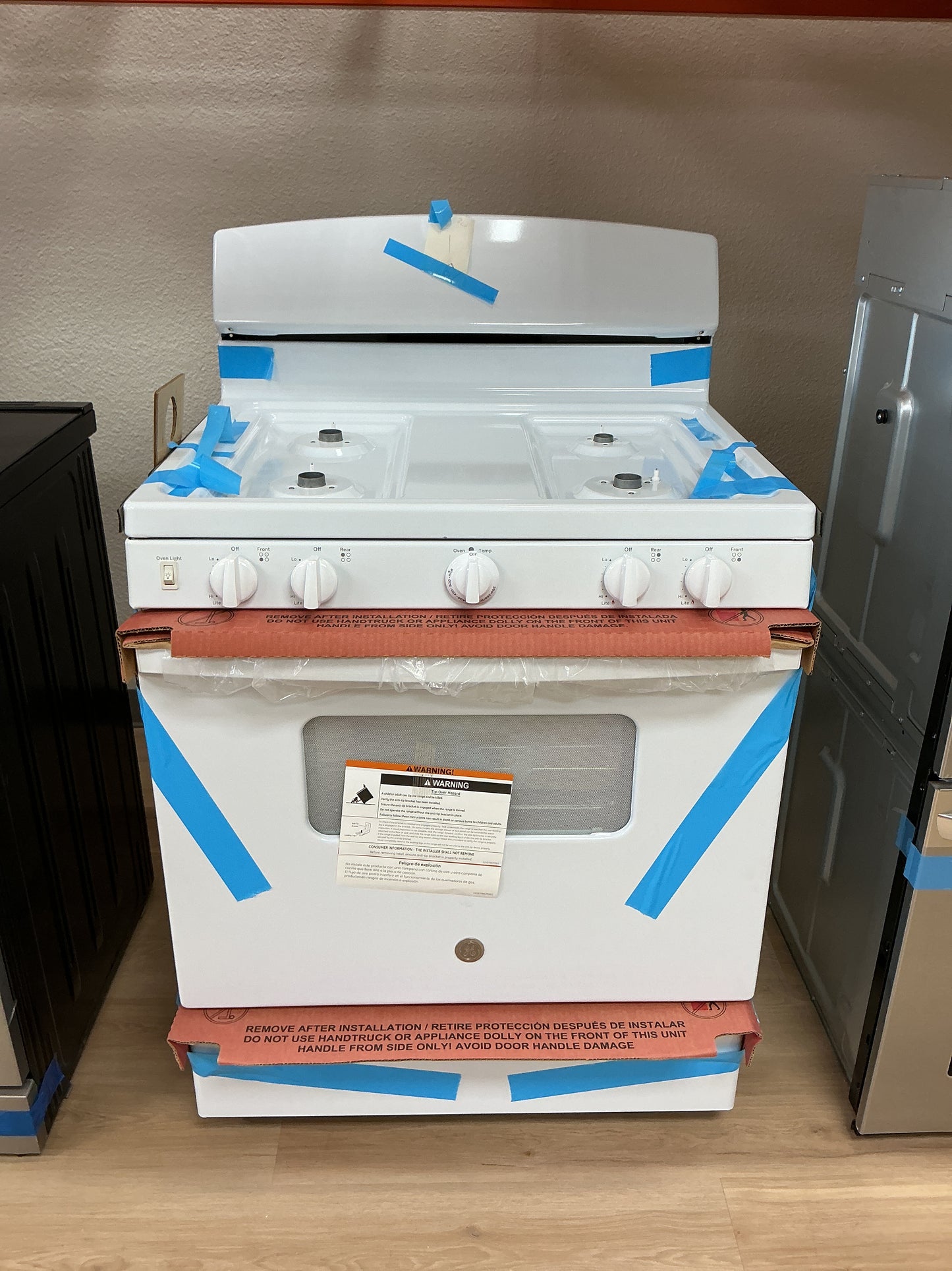 GE 30” Free-Standing Front Control Gas Range