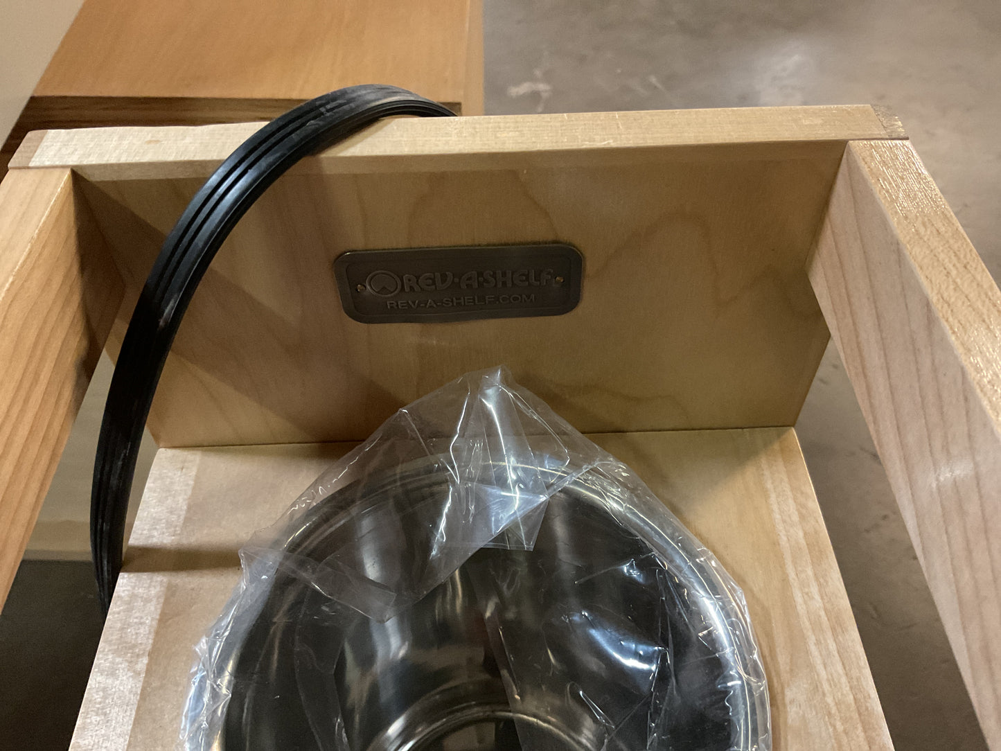 Vanity Outlet Grooming Organizer