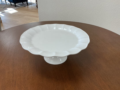 White Scalloped Ceramic Cake Stand