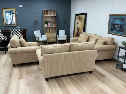 Classic 4 pc Living Room Set