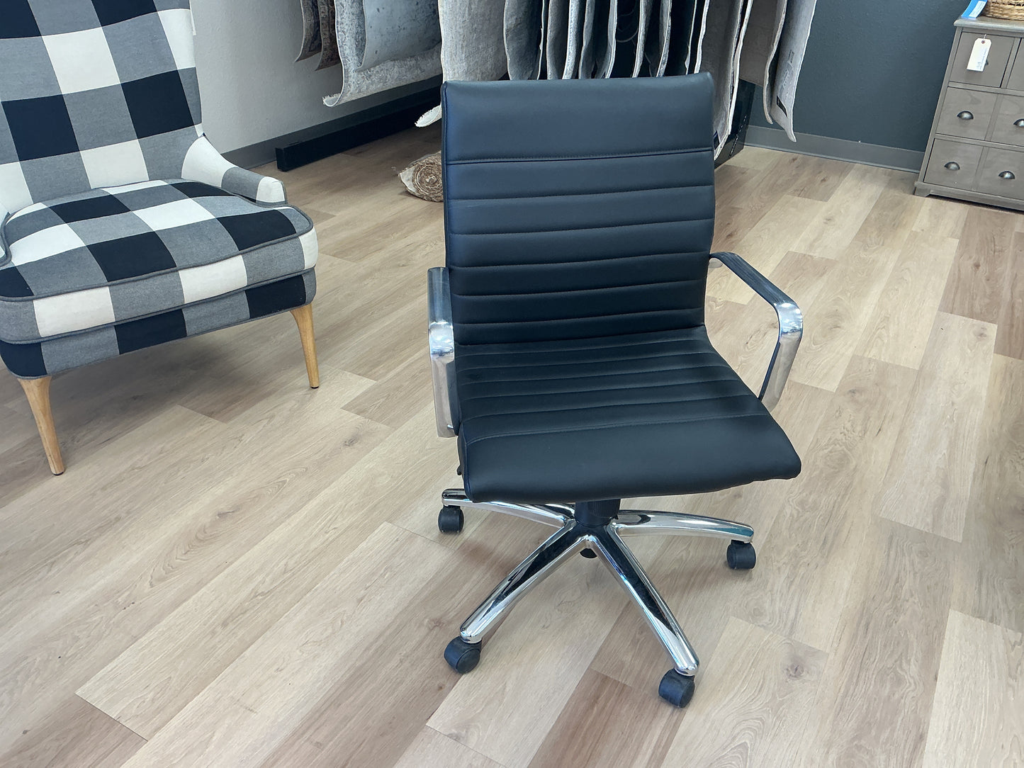 Mid Back Executive Chair