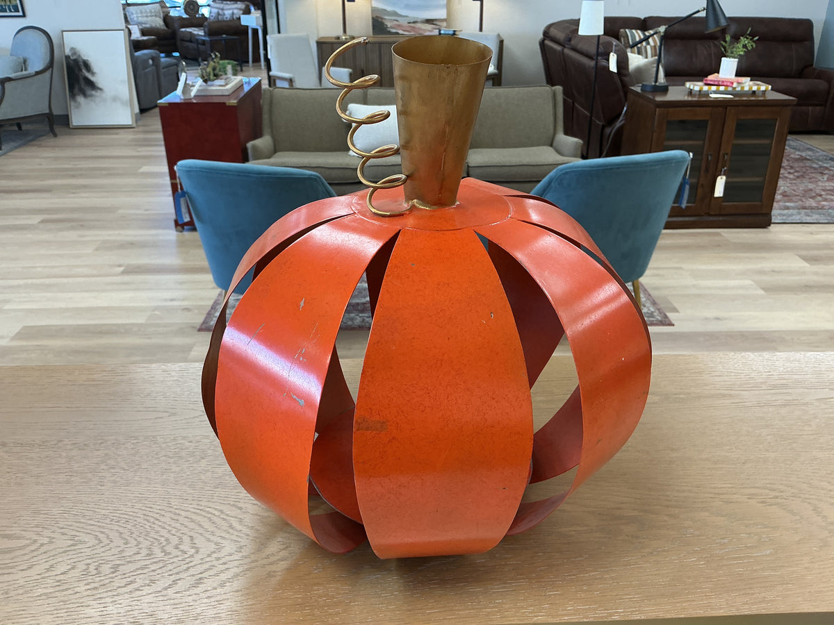 Metal Curved Pumpkin