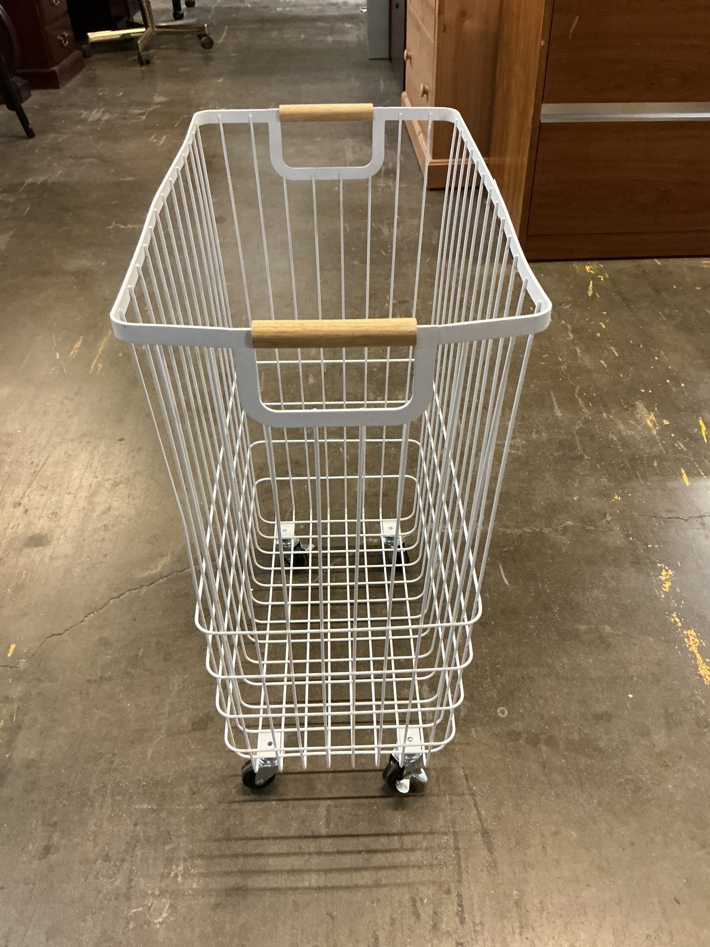 Wire Rolling Laundry Hamper