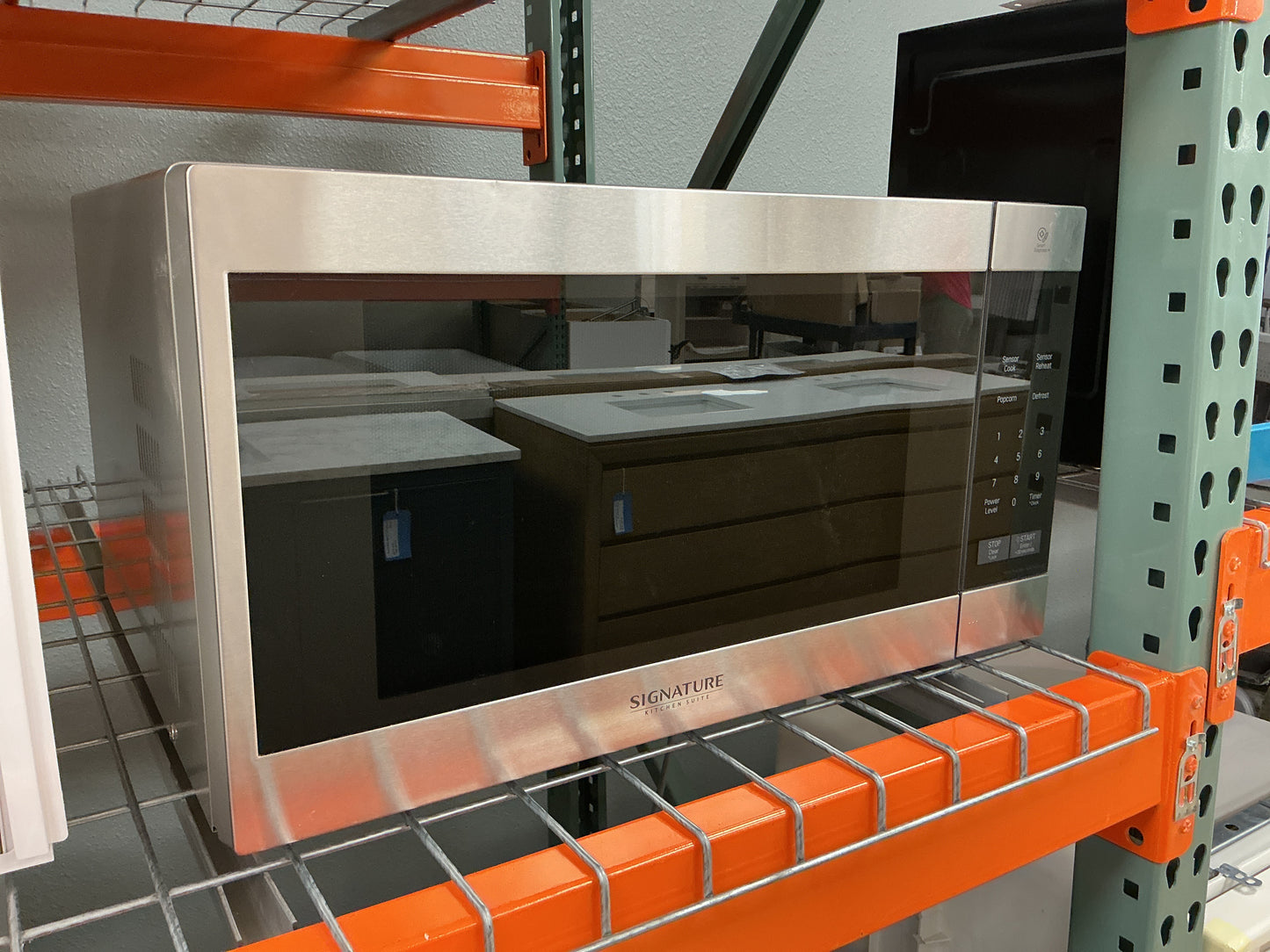 Signature Kitchen Countertop Microwave