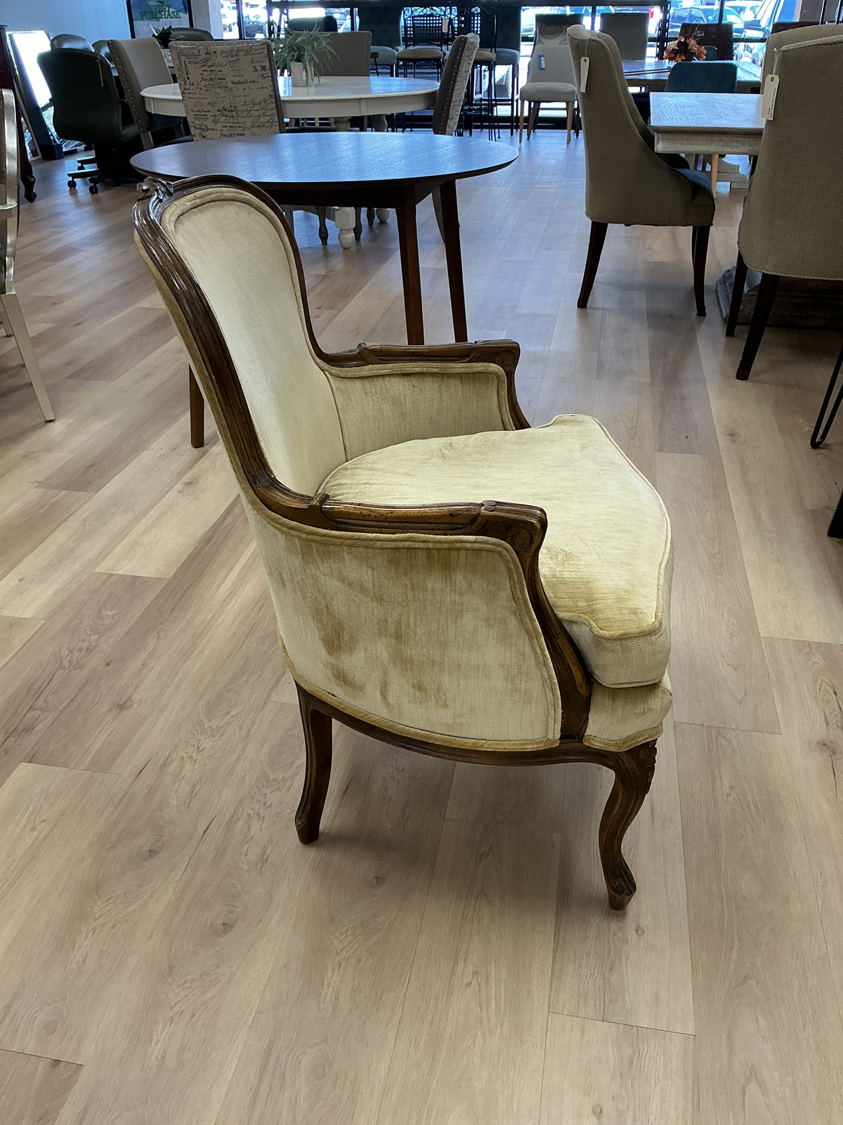 Vintage Provincial Style Upholstered Accent Chair