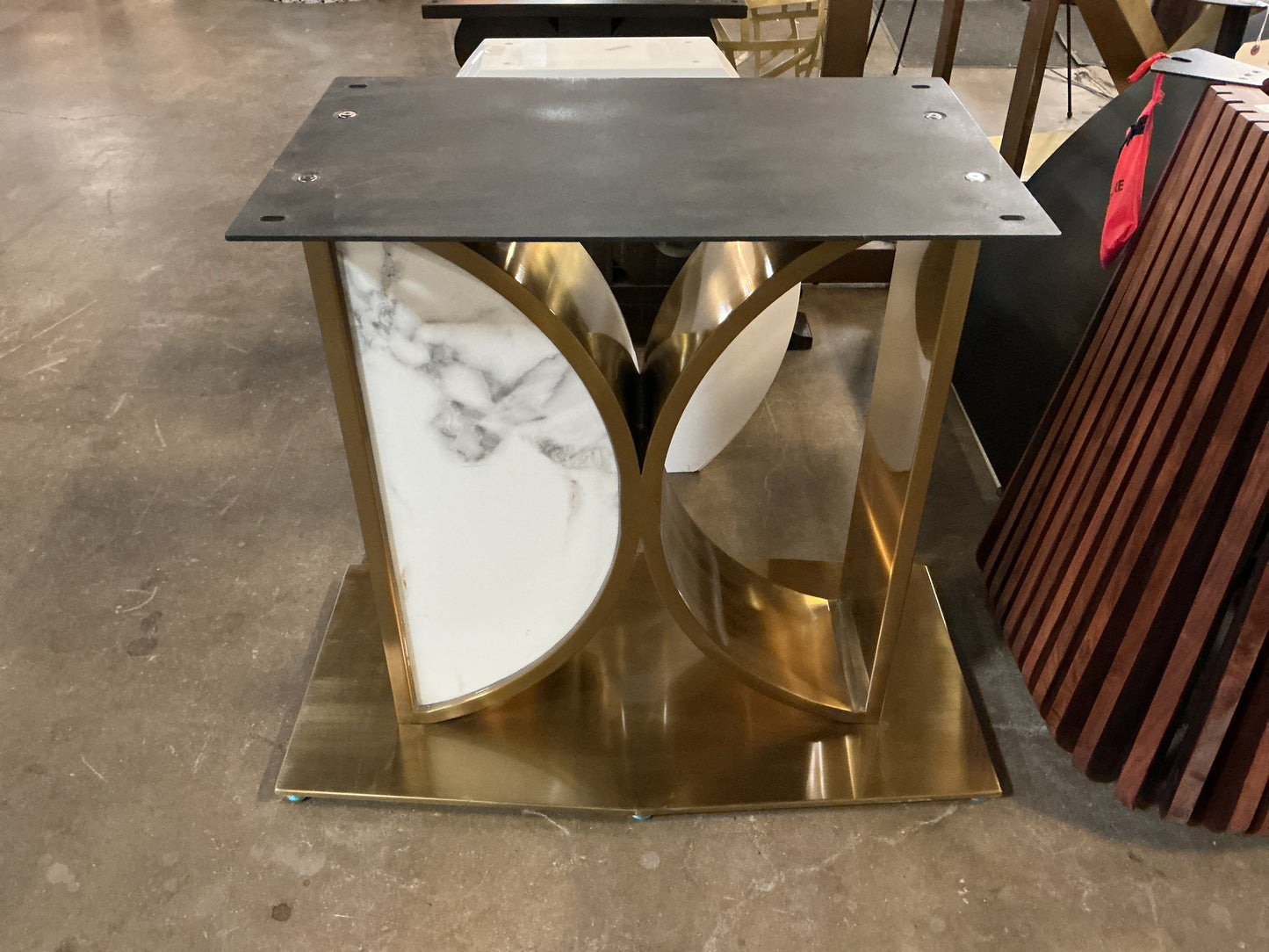 White and Gold Luxury Sintered Stone Pedestal Dining Base