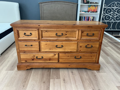Rustic Pine Wooden 8-Drawer Dresser