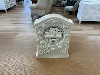 Vintage Howard Miller Porcelain Desk/Mantel Clock