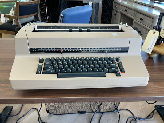 Vintage IBM SElectric II Brown Typewriter w/ Cover
