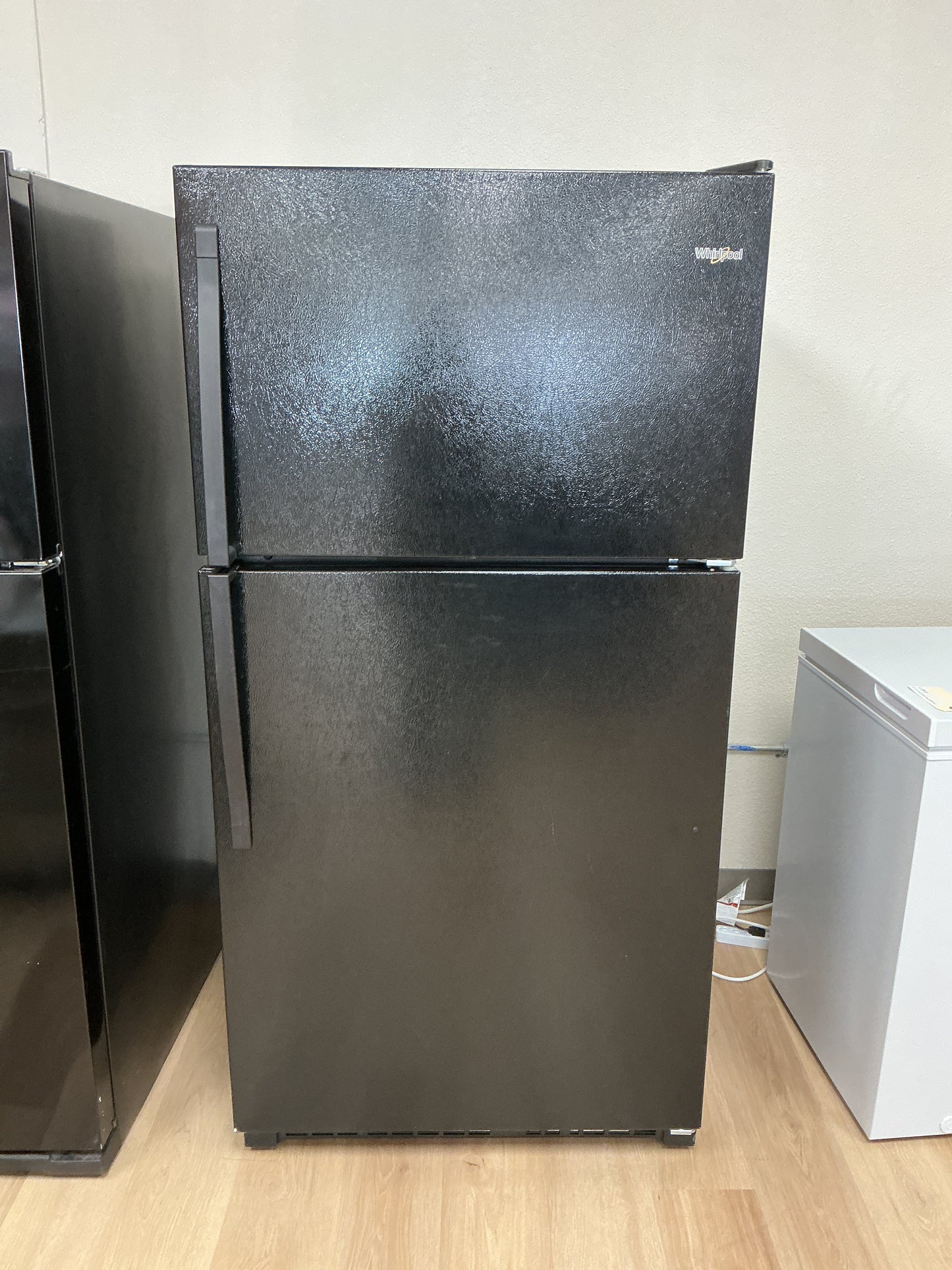 Whirlpool 33” Top-Freezer Refrigerator