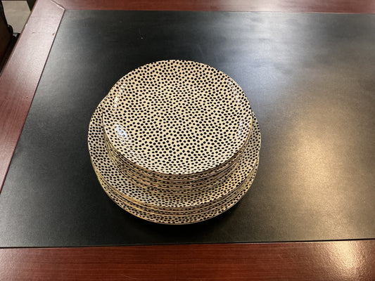 Black & White Stoneware Set (9 Pc)