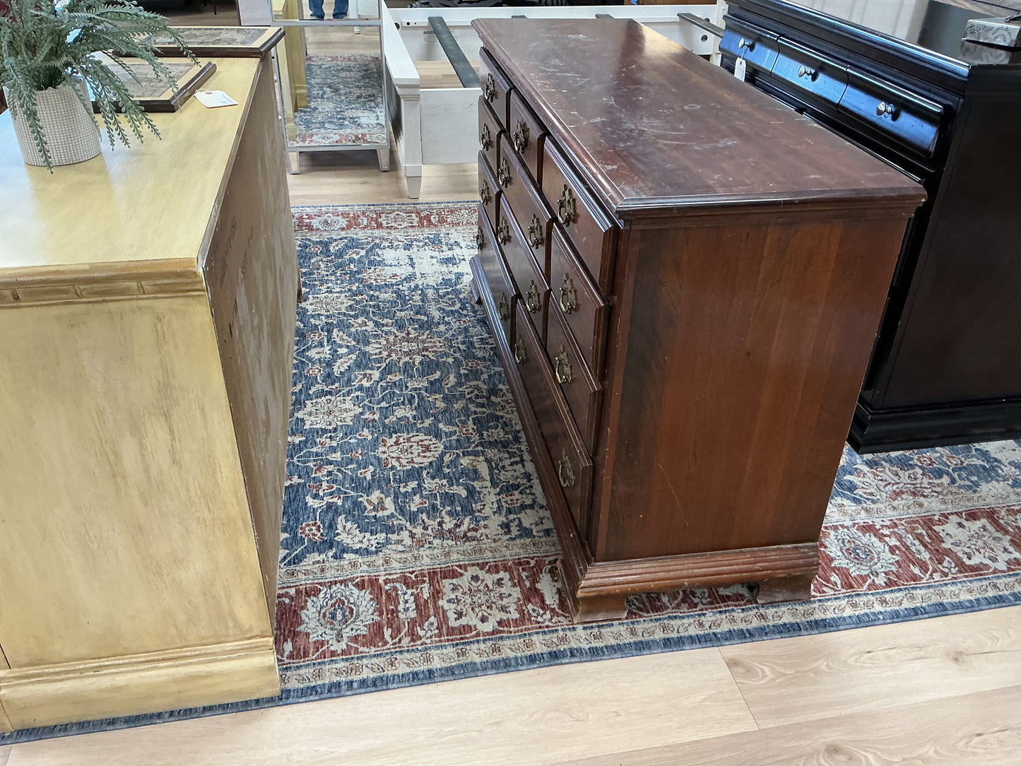 Vintage 11-Drawer Dresser
