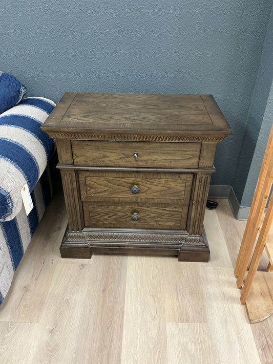 Renaissance 3 Drawer Nightstand