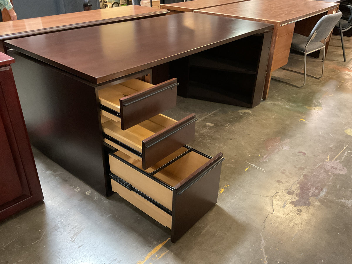 Itoki Executive Desk w/Keys – Permian Basin ReStore