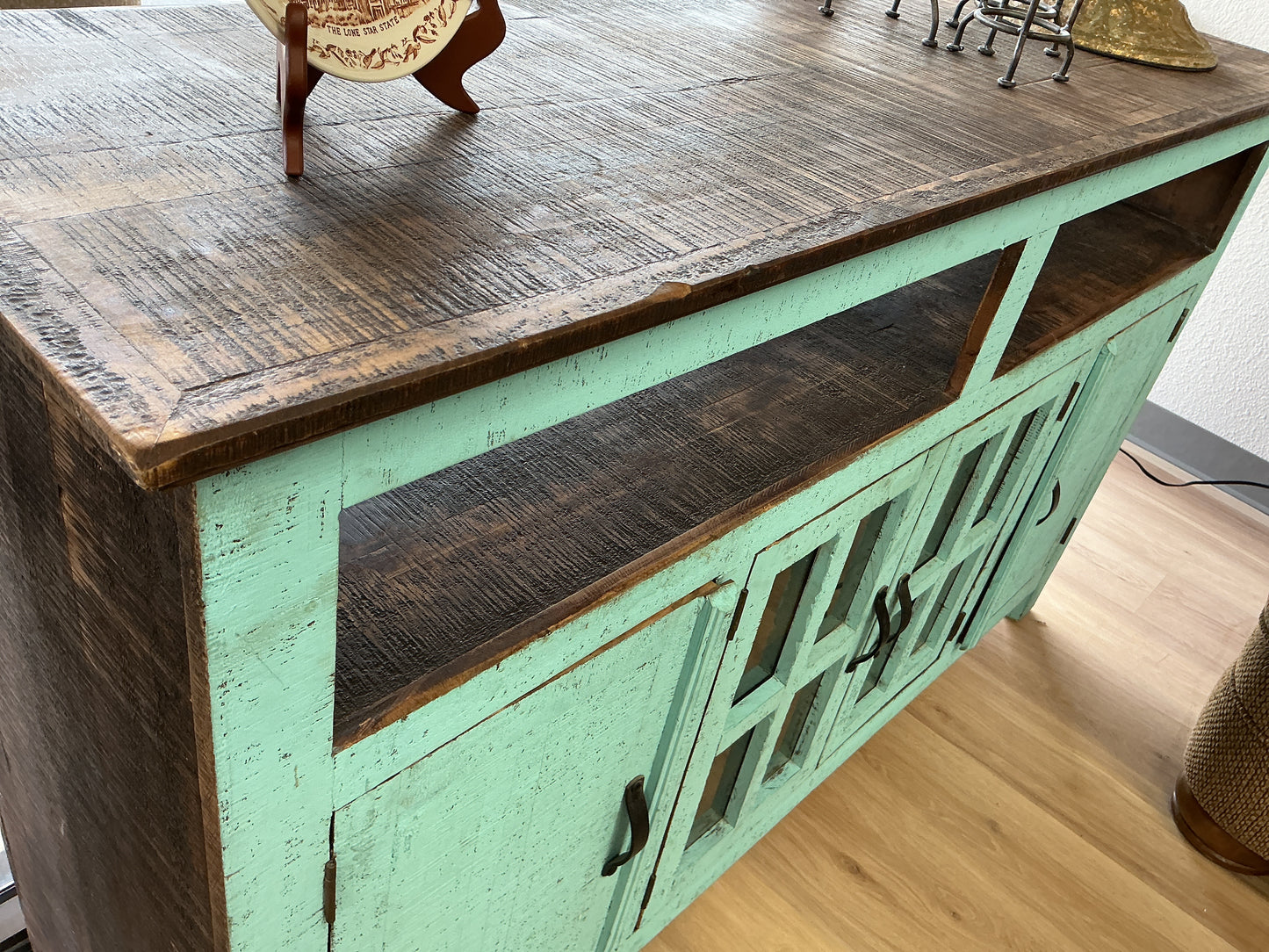 Hacienda Distressed 60” Console