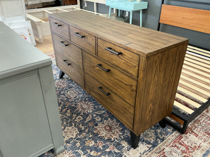 Steenlage 9 Drawer Dresser
