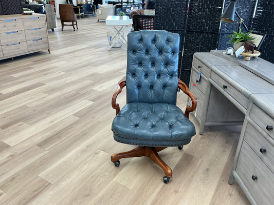 Leather Tufted Executive Chair