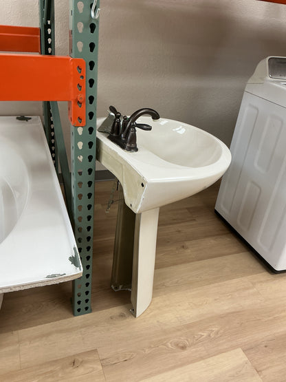 33’ White Pedestal Bathroom Sink