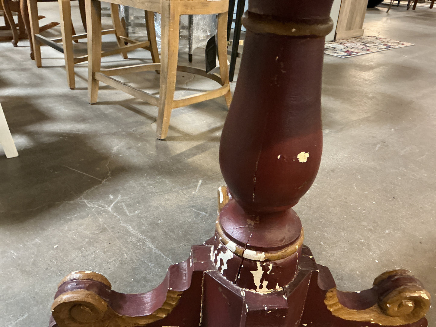 Hooker Round Pedestal Table