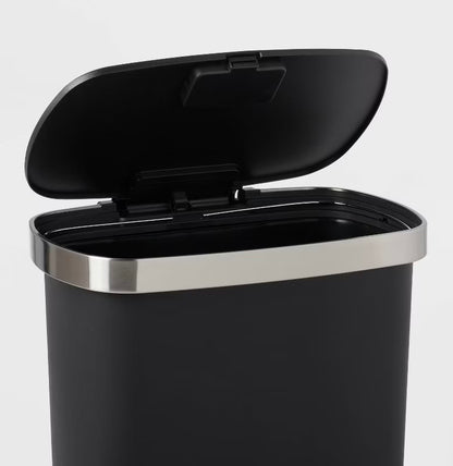 13Gal Plastic Locking Step Trash Can