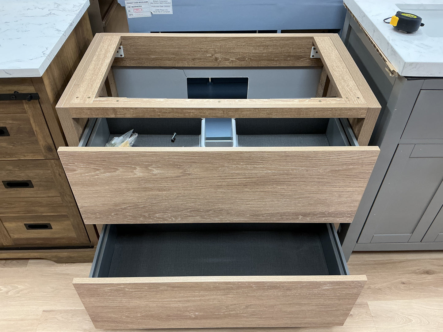 Huesca 36” Single Bathroom Vanity wo/Top