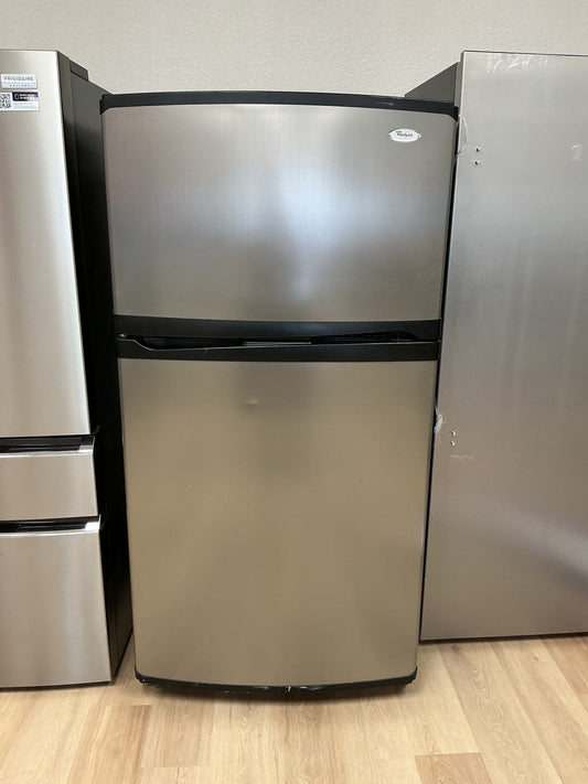 Whirlpool Top-Freezer Refrigerator