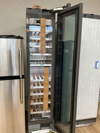 18-inch Integrated Column Wine Refrigerator by SKS